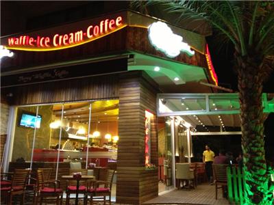 Peruu Waffles Coffee